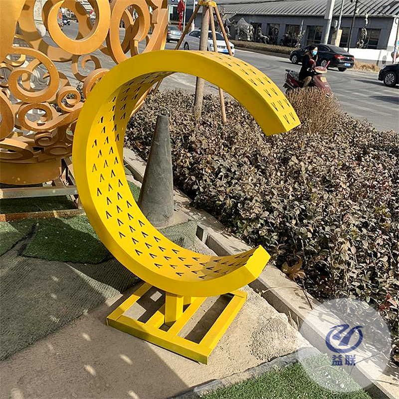 城市戶外鏡面大型不銹鋼雕塑定制校園林鐵藝金屬景觀月亮鏤空圓環(huán)
