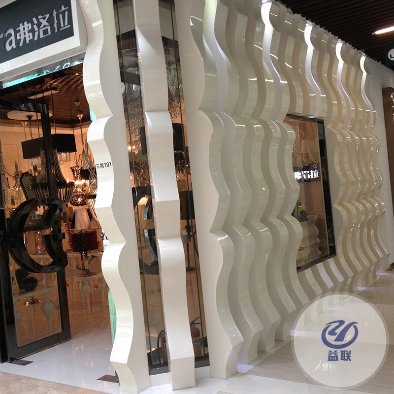 玻璃鋼雕塑定制卡通人物模型商場(chǎng)售樓處美陳戶外大型創(chuàng)意落地?cái)[件
